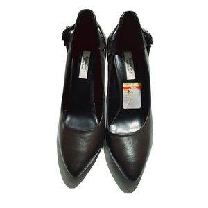 Simply Vera by Vera Wang Size 8.5 Buckle Accented  Brown Stiletto Heel Lexi